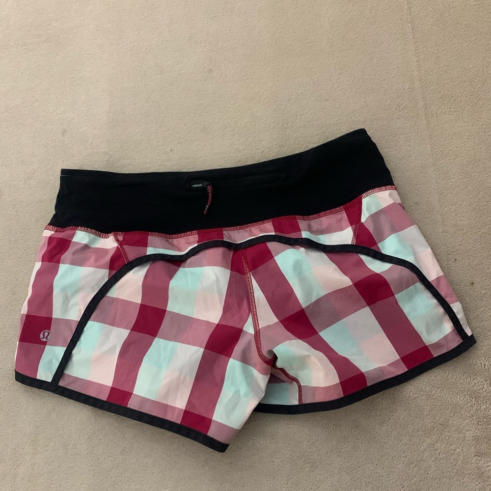 Lululemon Run Speed Shorts Yama Check Berry Toothpaste Black Plaid w Liner 6